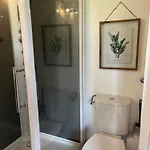 Le Temps D'un Instant ベッド・アンド・ブレックファスト 3*